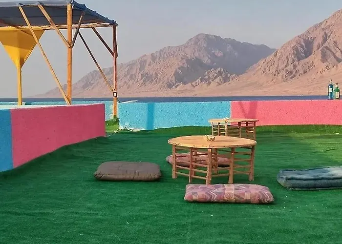 Salt Water Camp مكان تخييم