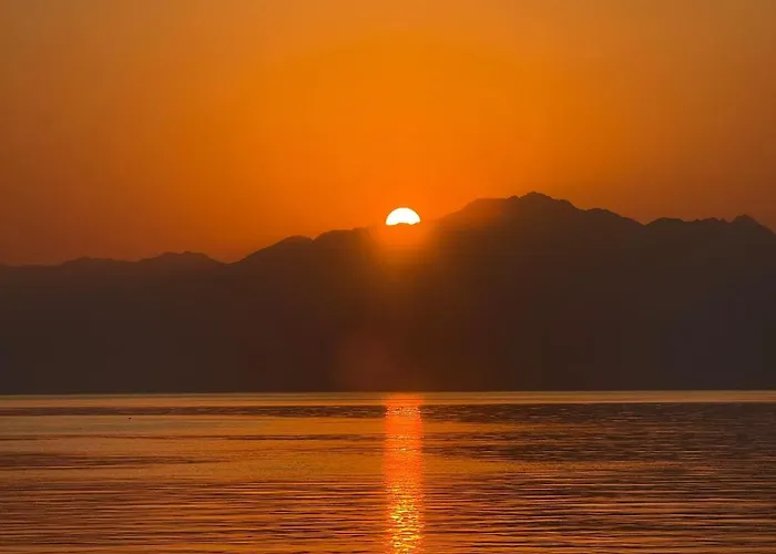 Salt Water Camp 4* نويبع